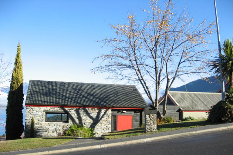 Photo of property in 2/43 Belfast Terrace, Queenstown, 9300