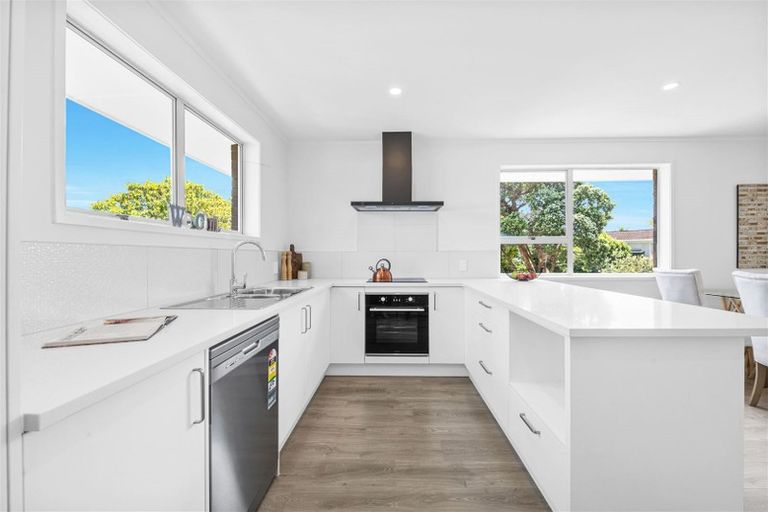 Photo of property in 3/10 Pedersen Place, Bucklands Beach, Auckland, 2012