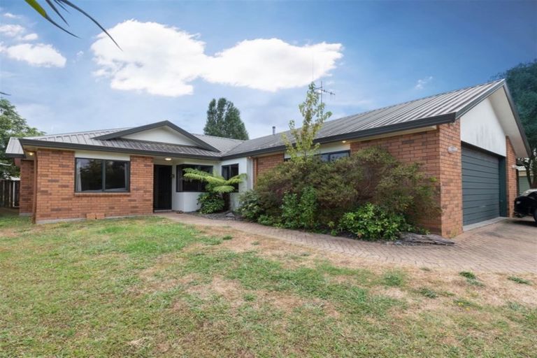 Photo of property in 1 Diomede Glade, Flagstaff, Hamilton, 3210