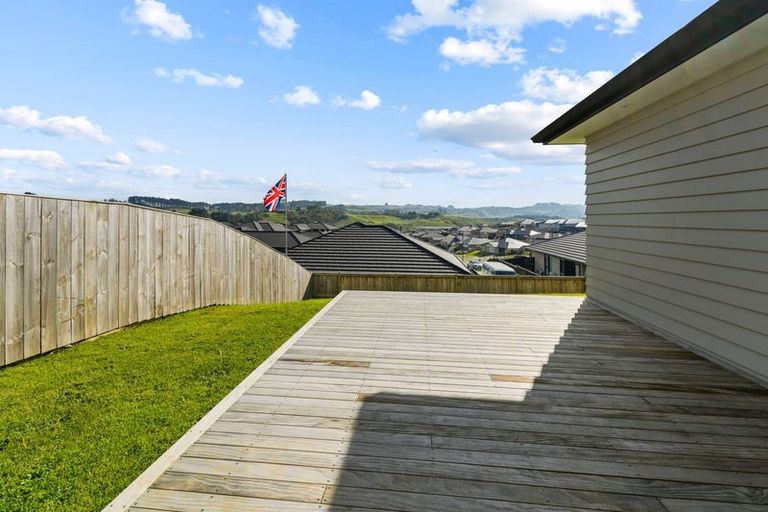 Photo of property in 9 Leathem Crescent, Pokeno, 2402