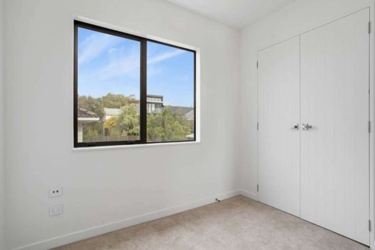 Photo of property in 5/4017 Great North Road, Glen Eden, Auckland, 0602