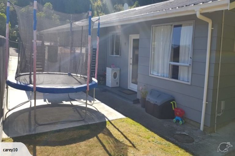 Photo of property in 80c Airlie Road, Plimmerton, Porirua, 5026