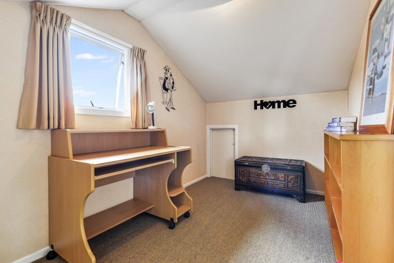 Photo of property in 43 Chedworth Avenue, Chedworth, Hamilton, 3210