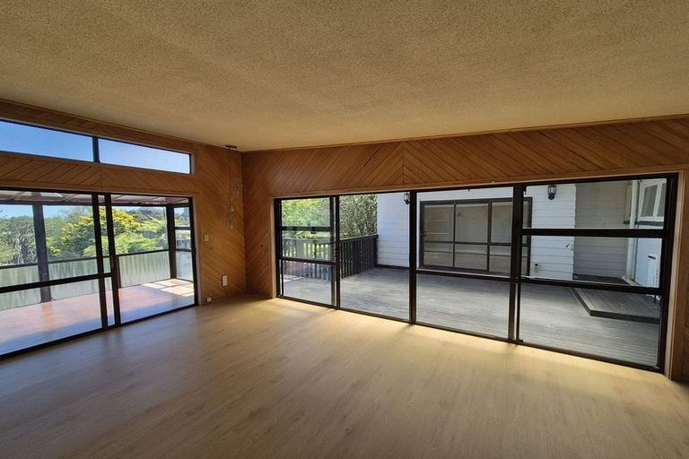 Photo of property in 19 Brunton Place, Glenfield, Auckland, 0629