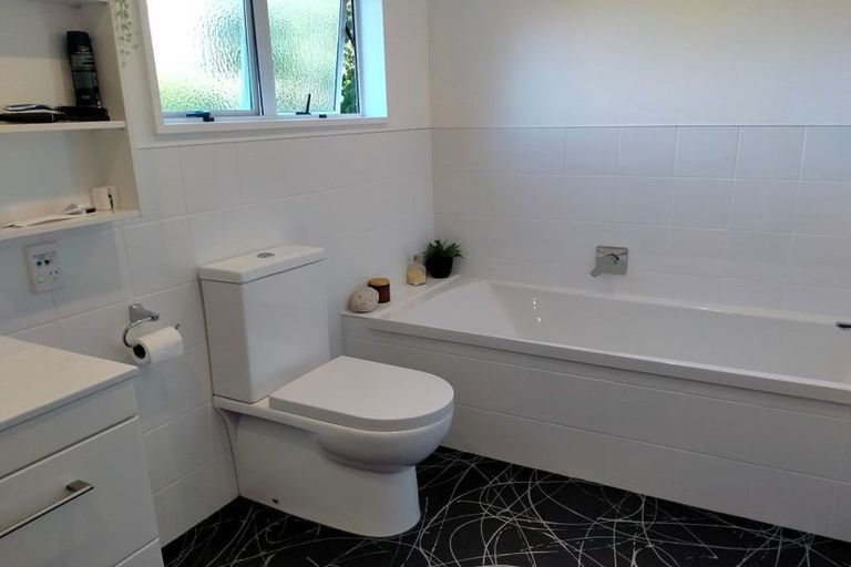 Photo of property in 16a Kotuku Place, Matua, Tauranga, 3110