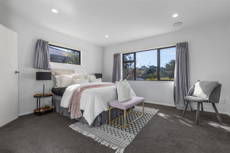 Photo of property in 2b Observatory Close, Whitby, Porirua, 5024