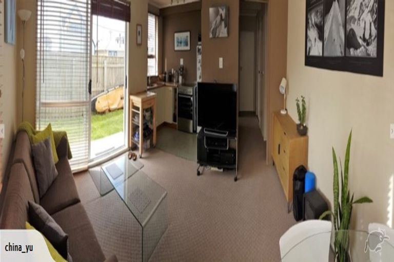 Photo of property in 1/102 Lyall Parade, Lyall Bay, Wellington, 6022