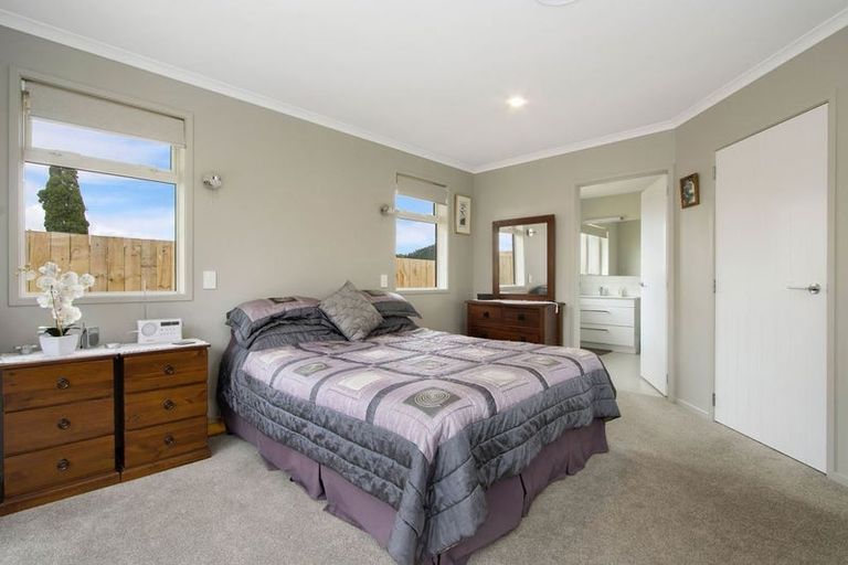 Photo of property in 8b Carrick Robertson Place, Waihi, 3610