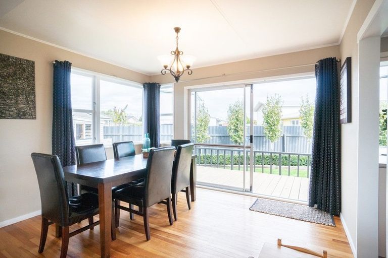 Photo of property in 2 Purnell Court, Awapuni, Palmerston North, 4412