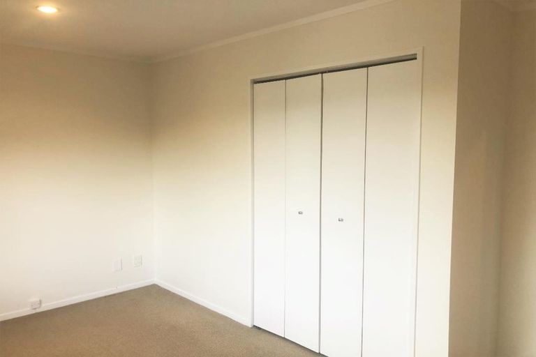 Photo of property in 1/57b Woodlands Crescent, Browns Bay, Auckland, 0630