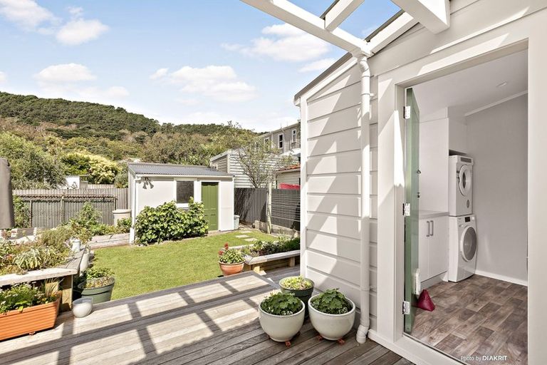 Photo of property in 53 Brougham Street, Mount Victoria, Wellington, 6011
