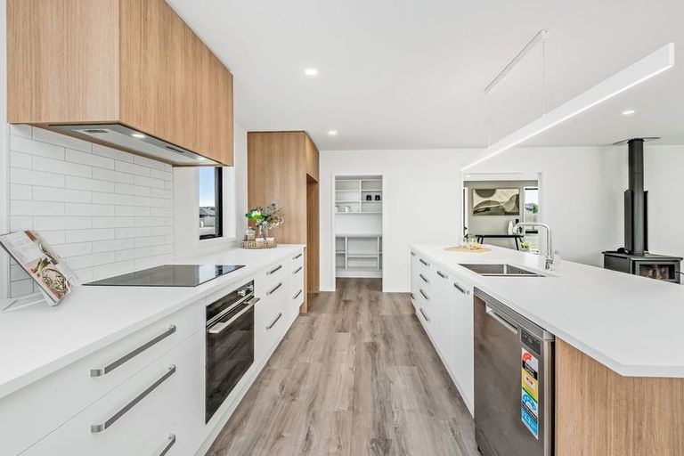 Photo of property in 1 Cedric Place, Darfield, 7510