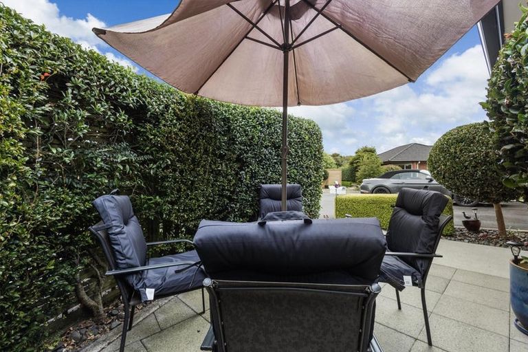 Photo of property in 10 Walter Court, Cambridge, 3434