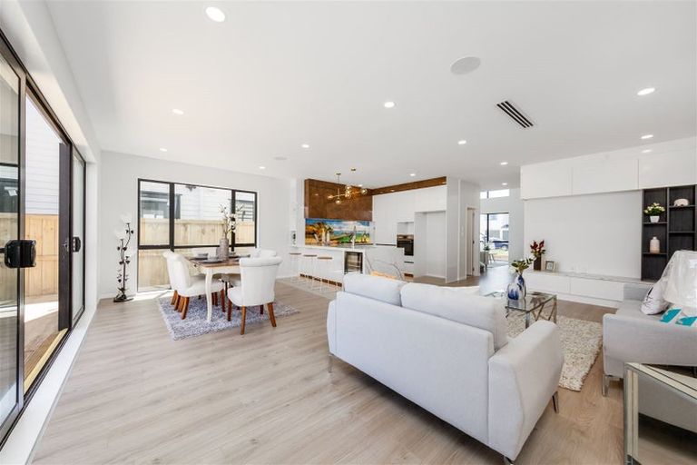 Photo of property in 42 Dungloe Avenue, Flat Bush, Auckland, 2019