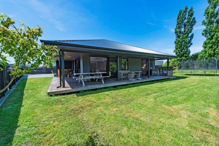 Photo of property in 5 Spring Lane, Rangiora, 7400