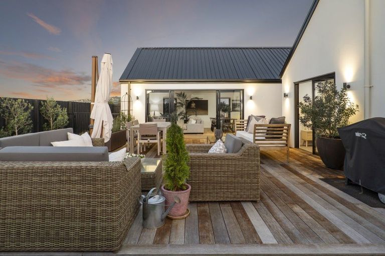 Photo of property in 12 Dalness Crescent, Halswell, Christchurch, 8025