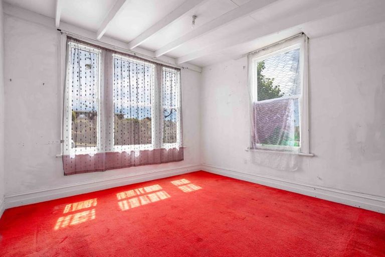 Photo of property in 18 Mary Street, Gore, 9710