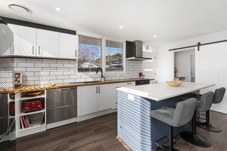 Photo of property in 3 Crystal Grove, Birchville, Upper Hutt, 5018