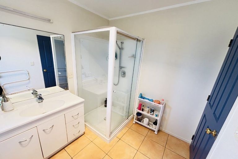 Photo of property in 23a Grove Road, Papakura, 2110