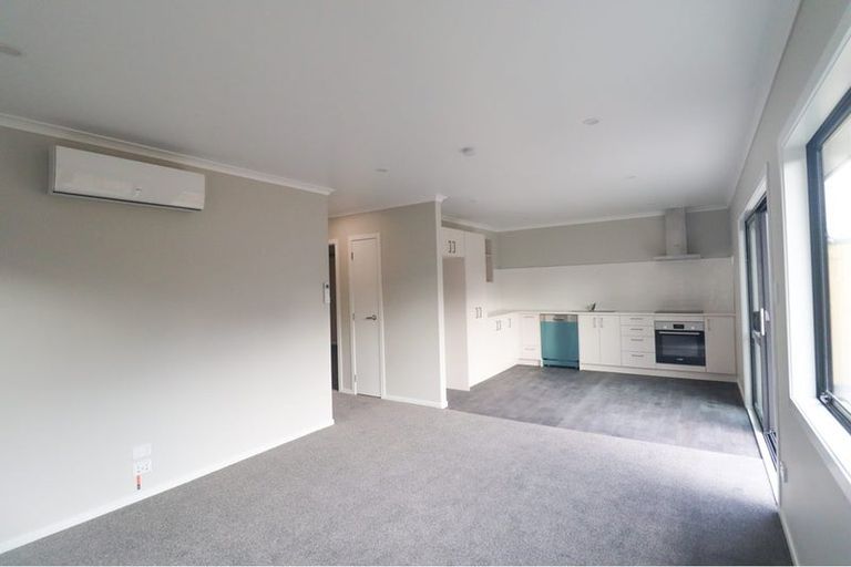 Photo of property in 2/12 Keitha Place, Glenview, Hamilton, 3206