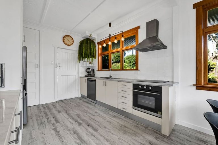 Photo of property in 48 Karina Road, Merrilands, New Plymouth, 4312