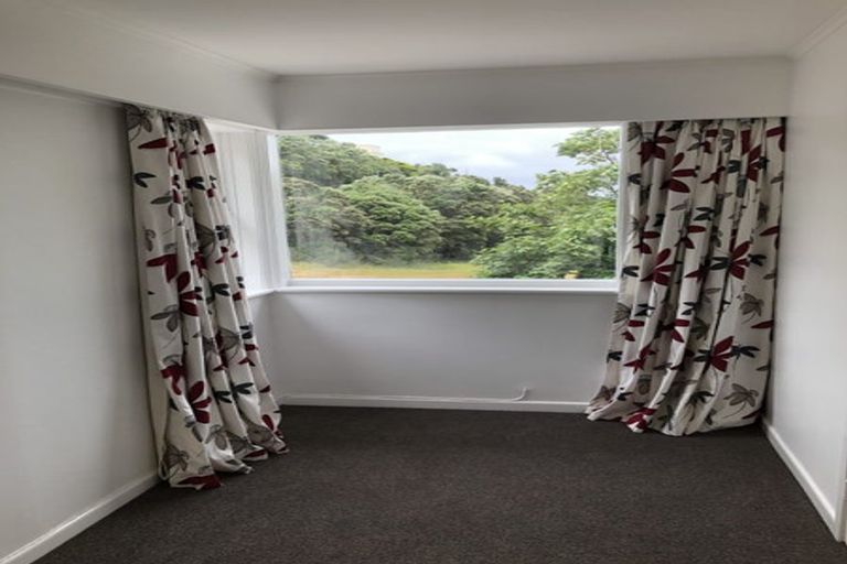 Photo of property in 39 Onslow Road, Khandallah, Wellington, 6035