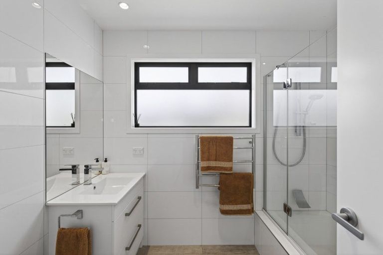 Photo of property in 58a Brois Street, Frankleigh Park, New Plymouth, 4310