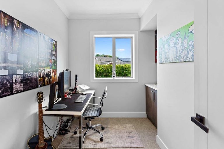 Photo of property in 9 Lamont Place, Waikanae, 5036