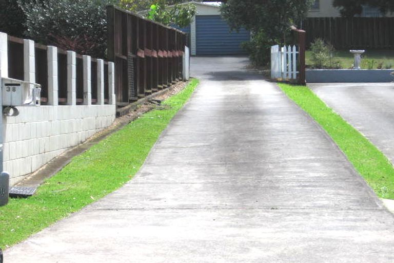 Photo of property in 38 Felgrove Street, Glendene, Auckland, 0602