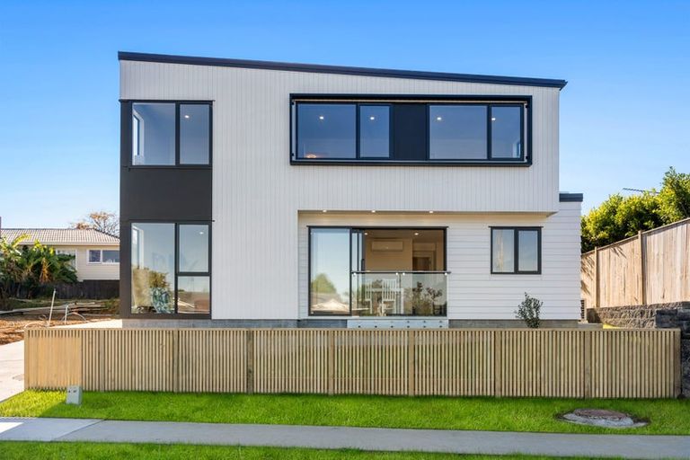 Photo of property in 16a Meadway, Sunnyhills, Auckland, 2010