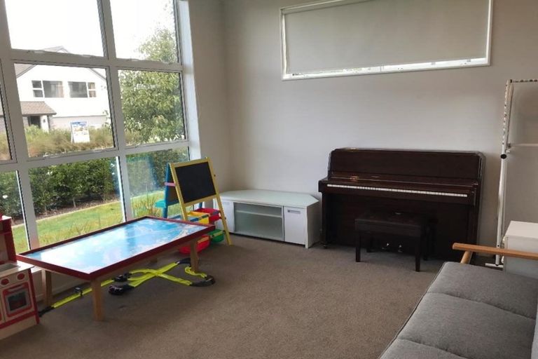 Photo of property in 21 Westerley Place, Long Bay, Auckland, 0630