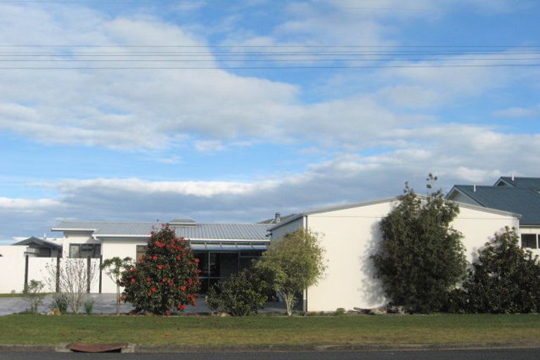 Photo of property in 63 Manaia Road, Tairua, 3508