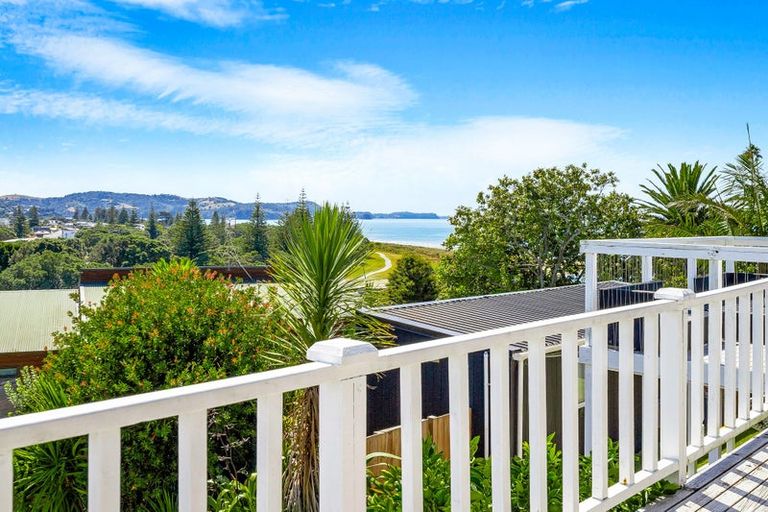 Photo of property in 44 Amorino Drive, Red Beach, 0932