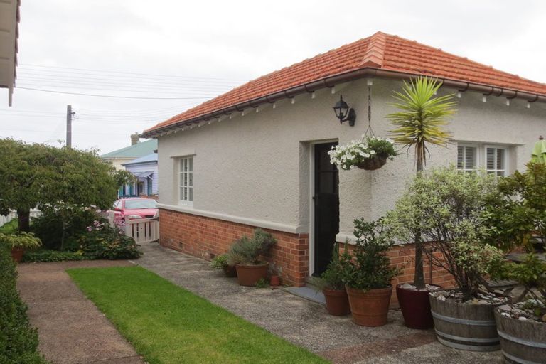 Photo of property in 7 Rattray Street, Devonport, Auckland, 0624