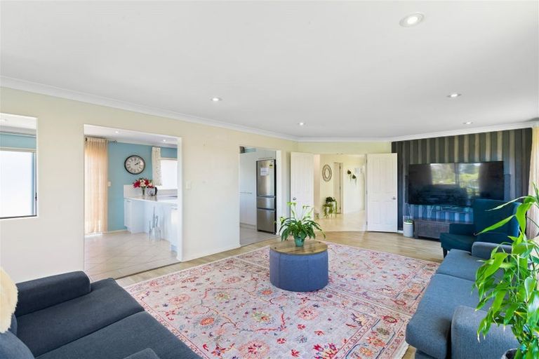 Photo of property in 1177 Whangaparaoa Road, Gulf Harbour, Whangaparaoa, 0930