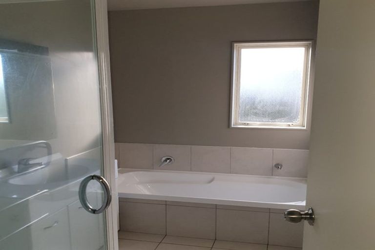 Photo of property in 3a Stevenson Road, Clarks Beach, 2122