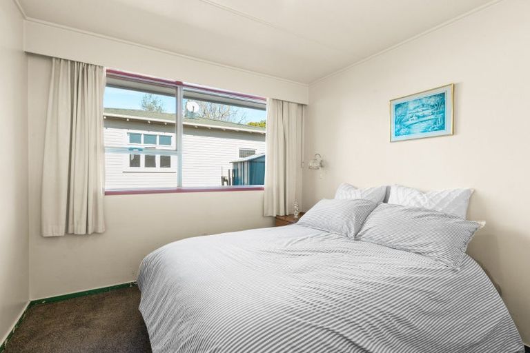 Photo of property in 2/208 Wolseley Street, Mayfair, Hastings, 4122