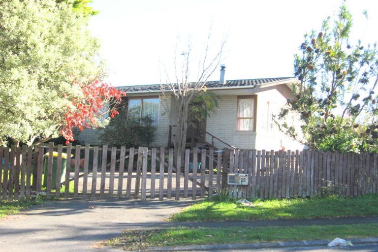 Photo of property in 26 Gambare Place, Wattle Downs, Auckland, 2103