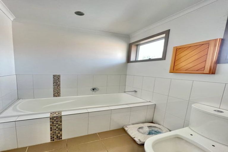 Photo of property in 6 Millen Avenue, Pakuranga, Auckland, 2010