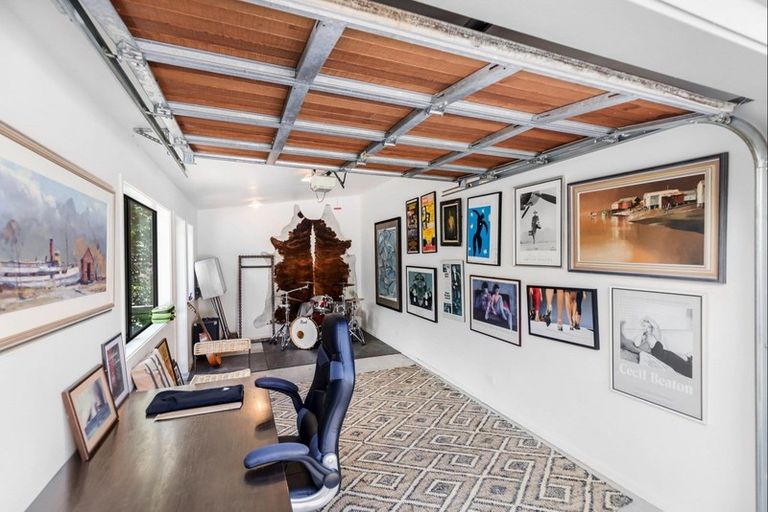 Photo of property in 6 Chartres Lane, Arrowtown, 9302