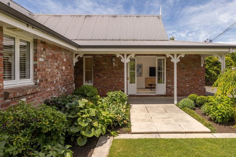 Photo of property in 40 Weka Street, Fendalton, Christchurch, 8041