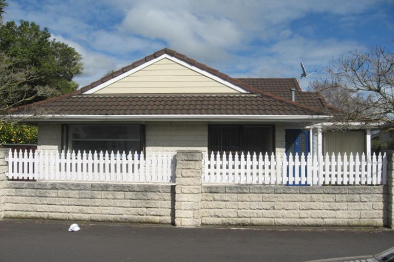 Photo of property in 54c Linton Street, West End, Palmerston North, 4410