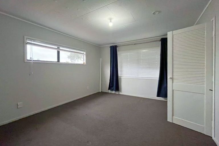 Photo of property in 3 Rukumoana Place, Clendon Park, Auckland, 2103
