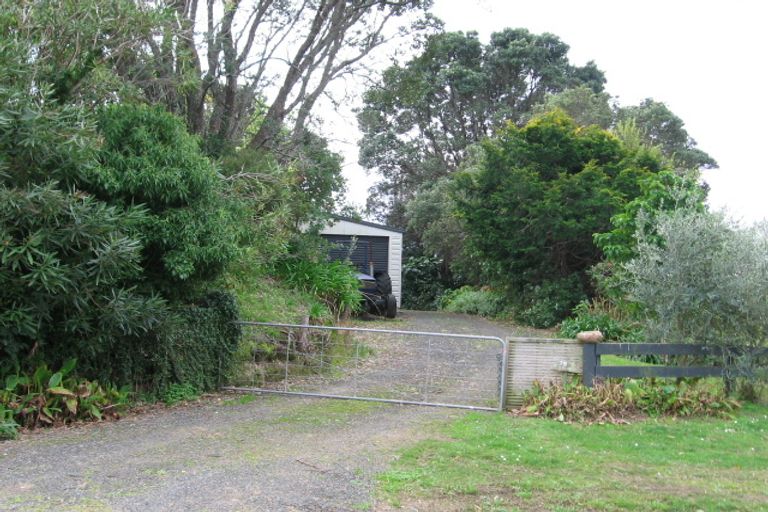 Photo of property in 75 Pa Road, Hahei, Whitianga, 3591