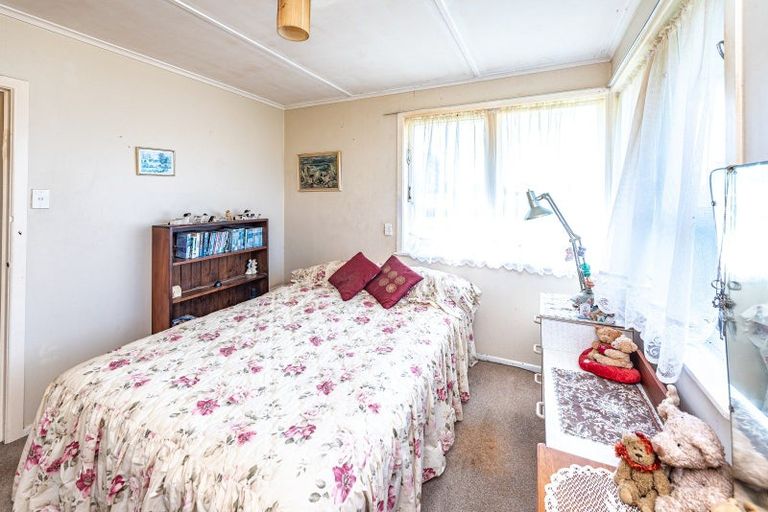 Photo of property in 23 Gloag Street, Waverley, 4510
