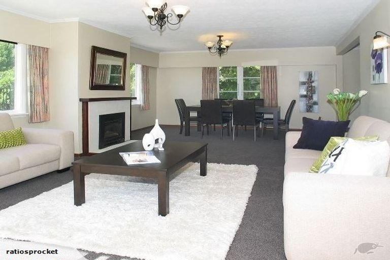 Photo of property in 4 South Street, Tawa, Wellington, 5028