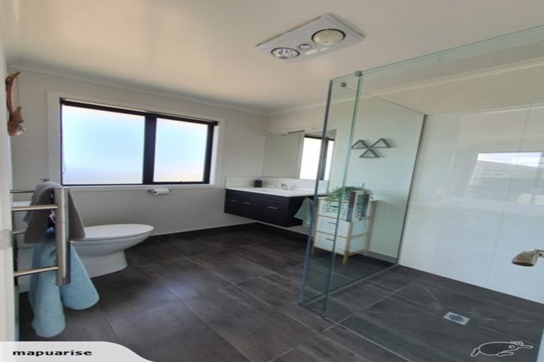 Photo of property in 4 Les Wakefield Road, Mapua, 7005