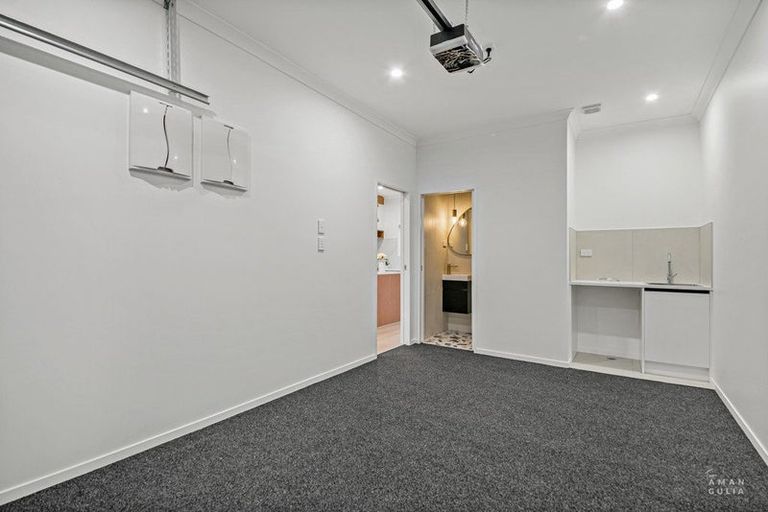 Photo of property in 75 Titirangi Road, New Lynn, Auckland, 0600