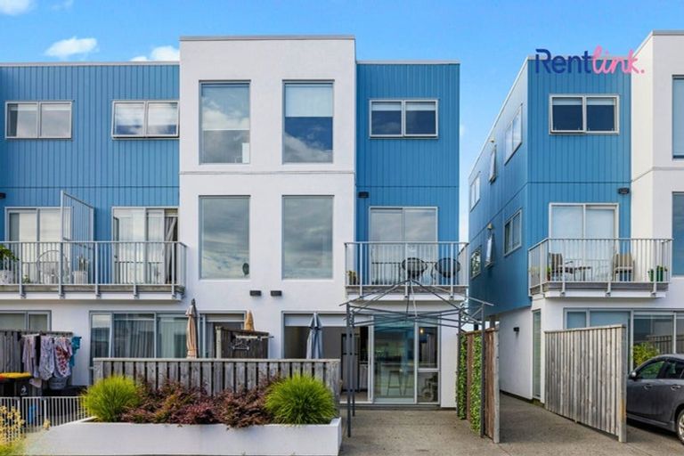 Photo of property in 31 Reynolds Place, Papamoa Beach, Papamoa, 3118