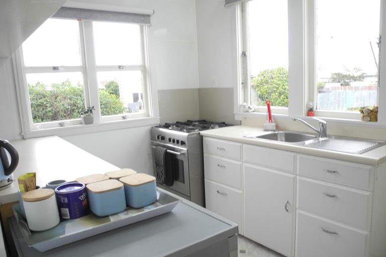 Photo of property in 51 Rhodes Street, Waimate, 7924